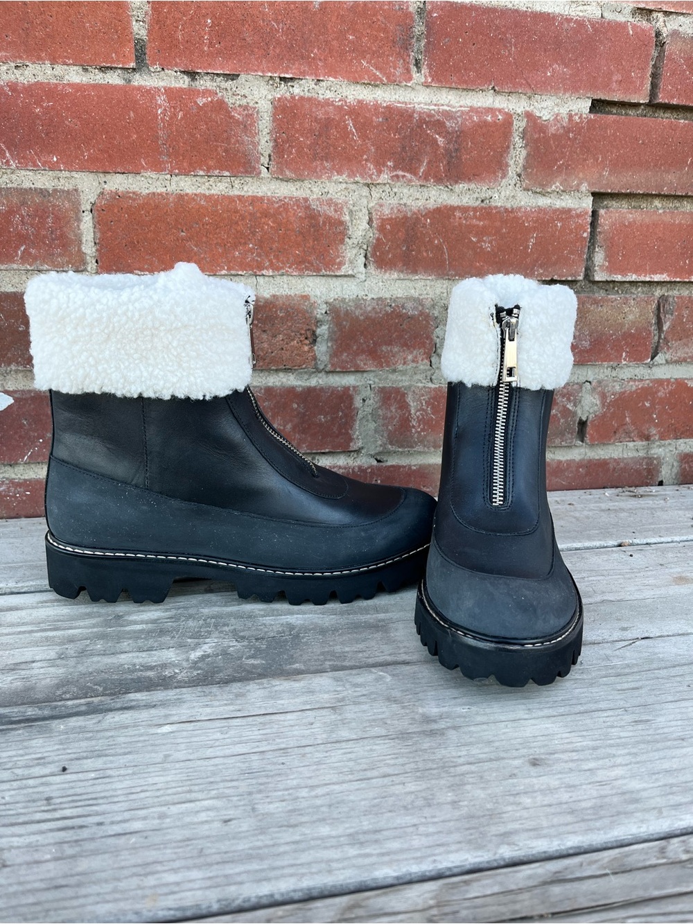 Women’s J Crew Leather Gwen Lug-Sole Front Zip Boot Size 9